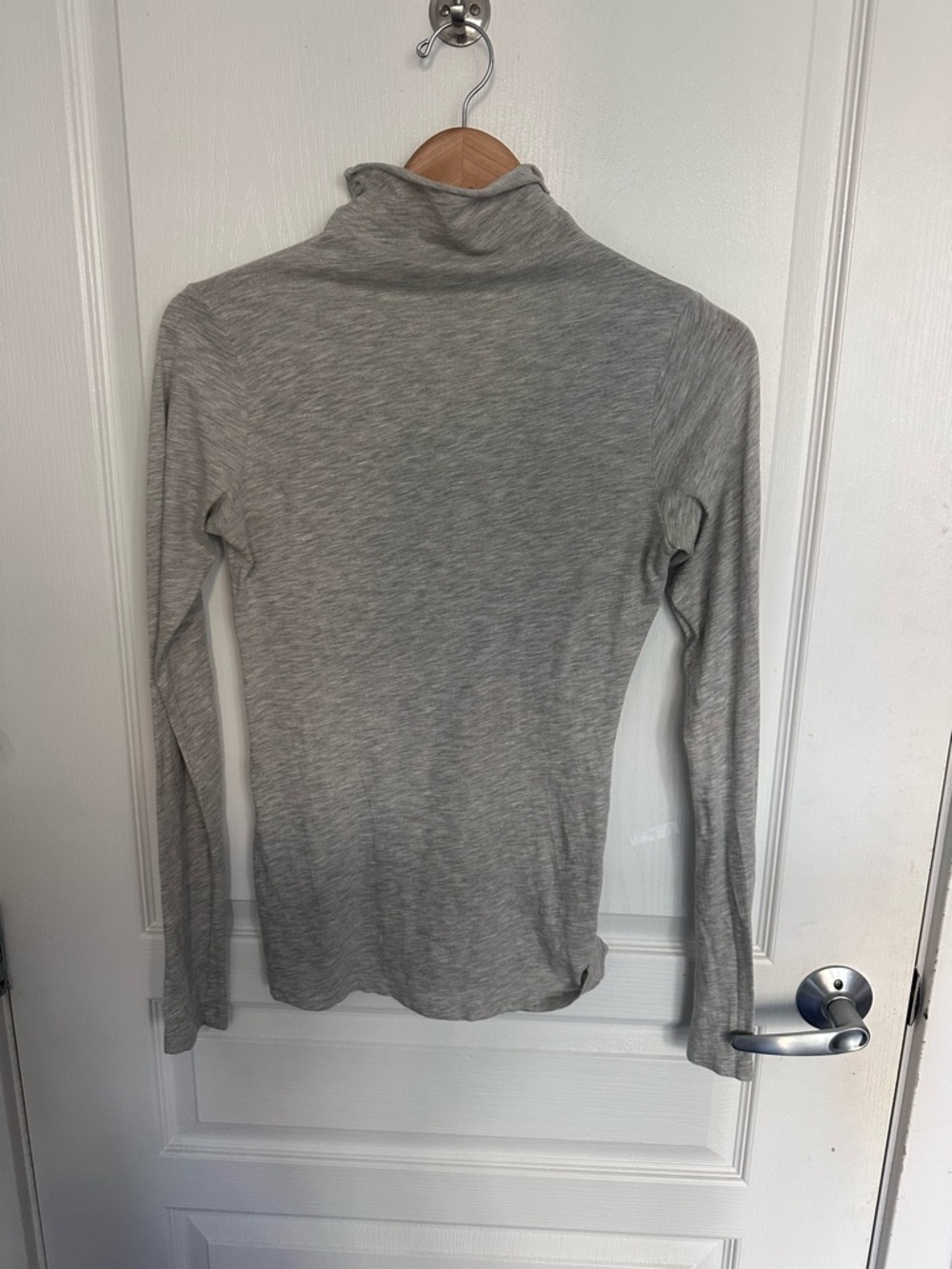 Anthropologie Light Gray Women's Long-Sleeve Turtleneck Top